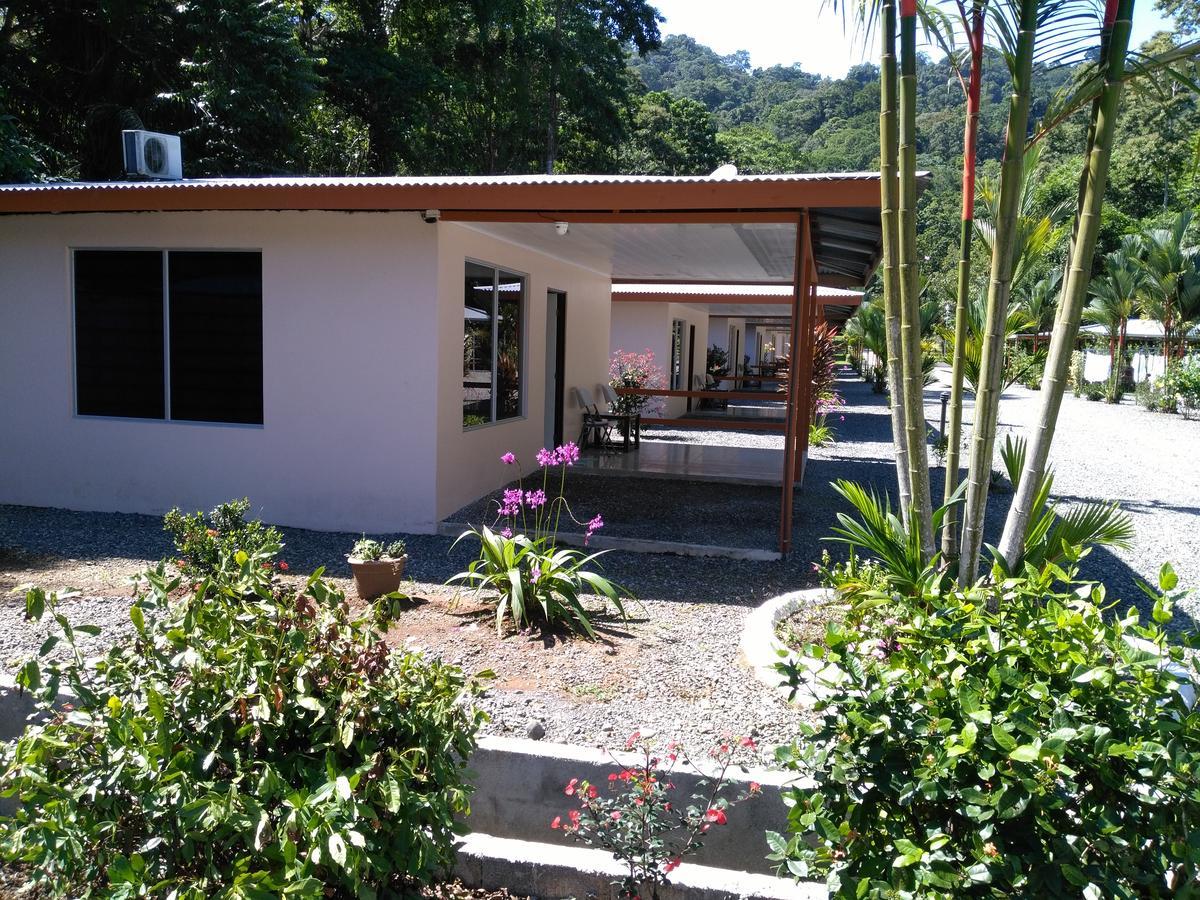 Puerto Vargas Lodge Cahuita Eksteriør billede